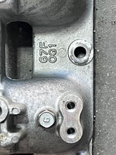 Cargar imagen en el visor de la galería, f 90 75 hp Yamaha INTAKE MANIFOLD 67F-13641-00-94 four stroke 1999-2004 some 80 100 hp