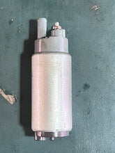 Charger l'image dans la galerie, f 225 200 hp Yamaha 69J-13907-01-00 vst FUEL PUMP COMP interior FOUR STROKE genuine 69J-00 69J-02 69J-03 69J-04 69J-05 69J-06