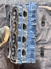 Cargar imagen en el visor de la galería, F 90 75 hp CYLINDER HEAD ASSY 67F-11110-10-94 Four Stroke 2003 also 80 100 hp 2002-2003
