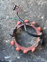 Charger l'image dans la galerie, 90 80 75 hp Yamaha STATOR 688-85510-11-00 two stroke 3 cyl 1984-1996