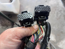 Load image into Gallery viewer, 50 40 hp Mercury ENGINE WIRING HARNESS 877804T05 Four Stroke EFI Four Cylinder for 4-pin coils