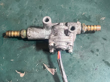 Charger l'image dans la galerie, 100 115 150 200 225 hp Yamaha FUEL METER SENDER UNIT 6Y5-85752-02-00 Two Stroke 2000-2006 superseded 90891-40351-00 6Y5-85752-00-00 some 175 300 hp