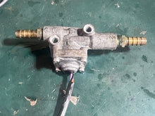 Charger l'image dans la galerie, 100 115 150 200 225 hp Yamaha FUEL METER SENDER UNIT 6Y5-85752-02-00 Two Stroke 2000-2006 superseded 90891-40351-00 6Y5-85752-00-00 some 175 300 hp