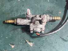 Charger l'image dans la galerie, 100 115 150 200 225 hp Yamaha FUEL METER SENDER UNIT 6Y5-85752-02-00 Two Stroke 2000-2006 superseded 90891-40351-00 6Y5-85752-00-00 some 175 300 hp