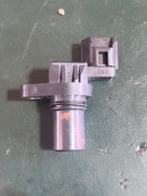 Cargar imagen en el visor de la galería, f 250 hp Yamaha CAM POSITION SENSOR 6P2-85896-00-00 Four Stroke compatible some 150-300 2014-up