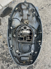 Cargar imagen en el visor de la galería, f 60 Yamaha 20 inch midsection with 6C5-41137-02-CA EXHAUST GUIDE, 6C5-45111-00-8D UPPER CASING, 6C5-14711-00-CA MUFFLER, 6C5-15311-01-CA OIL PAN , 69W-42510-01-8D STEERING BRACKET