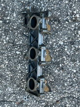 Cargar imagen en el visor de la galería, 90 hp Yamaha 6H1-13641-00-94 INTAKE MANIFOLD plate, 3 - 688-13610-00-00 REED VALVE two stroke