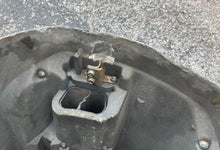 Charger l'image dans la galerie, f 115 hp Yamaha 68V-42610-10-8D TOP COWLING four stroke 115 hp engine cover 2002-11