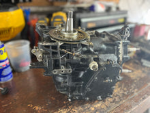 Charger l'image dans la galerie, sold ebay nov2023—25 30 Tohatsu Nissan 346B011004 CYLINDER & CRANK CASE ASSY, 145 compression TWO STROKE 2003 powerhead
