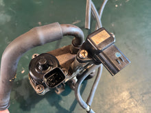Load image into Gallery viewer, f 115 hp Yamaha 68V-1312A-00-00 iac isc CONTROL VALVE, 68V-14960-00-00 valve BODY ASSY, 68V-82380-00-00 map PRESSURE SENSOR v