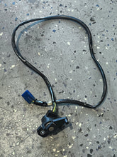 Charger l'image dans la galerie, BF 135 150 Honda TRIM ANGLE SENSOR 35660-ZY6-013 trim sender Four Stroke 2004-up - some compatibility with 115 hp