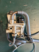 Load image into Gallery viewer, f 115 hp Yamaha 68V-1312A-00-00 iac isc CONTROL VALVE, 68V-14960-00-00 valve BODY ASSY, 68V-82380-00-00 map PRESSURE SENSOR v