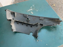 Load image into Gallery viewer, DF 50 60 40 hp Suzuki 61811-88L30-0EP short SIDE STBD COVER 61821-88L30-0EP short COVER, SIDE PORT S 2015 df50avt 61821-87j 6