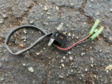 Charger l'image dans la galerie, 20 15 10 hp Mercury 898101993 COIL-PULSAR pulser electrical four stroke