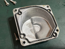 Charger l'image dans la galerie, 25 30 hp Tohatsu Nissan 3P0032000 CARBURETOR, 356040001 FUEL PUMP 346022300 FUEL BILER, 346024111 AIR SILENCER two stroke 200