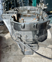 Charger l'image dans la galerie, DF 175 150 hp Suzuki 51111-96J00-0EP ENGINE HOLDER SET, 11501-96J01-0EP OIL PAN, 54112-96J01 UPPER MOUNT BOLTS and shifting m