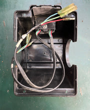 Cargar imagen en el visor de la galería, 115 - 300 hp Yamaha 704-48119-20-00 DUAL COVER, 704-82563-E0-00 704-82563-E0-00 TRIM SWITCH Two & Four Stroke