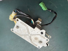 Charger l'image dans la galerie, BF 150 135 115 hp Honda 38550-ZY6-003 POWER TILT RELAY ASSY four stroke pre 1997-up