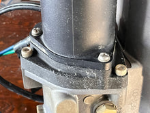 Load image into Gallery viewer, f 115 hp Yamaha ptt POWER TRIM & TILT 6EK-43800-02-00 Four Stroke 2015-2021 some 90 130 hp $975 superseded 6EK-43800-04-00