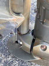 Load image into Gallery viewer, f 115 hp Yamaha BOTTOM COWLING 6EK-42710-00-00 25.3” UPPER CASING MIDSECTION SWIVEL CLAMPS Four Stroke 2014-2018