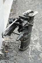 Cargar imagen en el visor de la galería, 20 25 30 HP Mercury Mariner Midsection 20" shaft Midsection