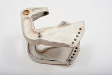 Load image into Gallery viewer, 9.9 15 hp Johnson 0392832 STERN BRACKET & CLAMPSCREW ASSY 1983-1989