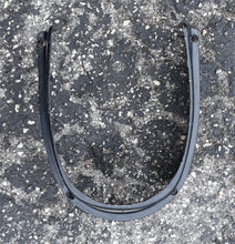 Cargar imagen en el visor de la galería, 90 hp Mercury mariner trim cover, three cylinder part number 37417
