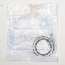 Cargar imagen en el visor de la galería, OMC cobra prop shaft oil seal 0320862 320862, sierra 18-2002 seal, 135 150 hp mercury 26-76868
