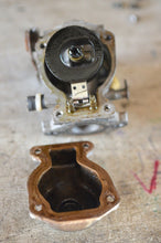 Charger l'image dans la galerie, 9.9 hp OMC Carburetor 319010 Johnson Evinrude OEM 1974-84, with throttle cam