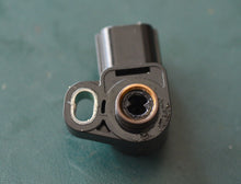 Charger l'image dans la galerie, DF 9.9 15 20 HP Suzuki MAP SENSOR pressure sensor Intake 18590-58M00 four stroke 2015-2018