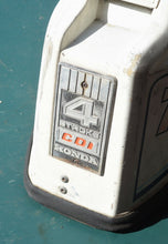 Charger l'image dans la galerie, 7.5 hp Honda 63100-881-010WF top cowl cowling hood four stroke vintage