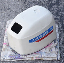 Cargar imagen en el visor de la galería, 25 30 hp Evinrude engine cover cowl 5032116 05032116 two stroke 3 cylinder