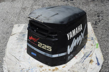 Charger l'image dans la galerie, 225hp Yamaha 66X-42610-P0-NA TOP COWLING ASSY, engine cover, 200 hp