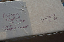 Load image into Gallery viewer, 2.5 hp Nissan Tohatsu 2.5 side cover, left