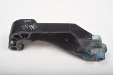 Charger l'image dans la galerie, DF 115 hp Suzuki 41111-90J13-0EP BRACKET, CLAMP STBD 2008 starboard Right hand RH four stroke sternbracket clamp b