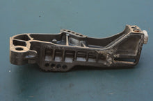 Charger l'image dans la galerie, DT 40 35 hp Suzuki Clamp Bracket set 41111-97E01-0ED 41121-97E01-0ED stern bracket 1994-1998 Two Stroke