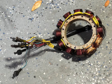 Cargar imagen en el visor de la galería, 150 175 hp Mercury Stator 40 amp Yellow Wire 398-9610a24 398-9610a19 two stroke