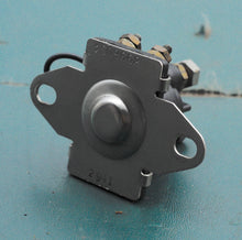 Charger l'image dans la galerie, 25 hp Johnson Evinrude OMC 0586180 586180 SOLENOID Assy starter, 1997-2003 3 cylinder two stroke