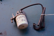 Cargar imagen en el visor de la galería, 225 hp Ficht fuel filter housing 347060 0347060 Evinrude two stroke