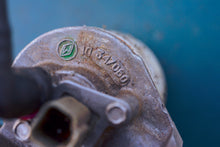 Cargar imagen en el visor de la galería, 225 hp Ficht fuel filter housing 347060 0347060 Evinrude two stroke