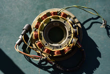 Load image into Gallery viewer, 35 30 25 20 hp Force stator F529095 & 529029 TRIGGER alternator outboard Two Stroke Mercury Chrysler 78 - 91