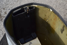 Load image into Gallery viewer, 200 225 250 hp Johnson ENGINE COVER 5001094 5001094 two stroke 2000 Ocean Pro