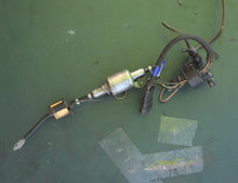 Charger l'image dans la galerie, PARTS ONLY—-40 50 60 hp Evinrude E-tec 5007587 PUMP & MANIFOLD Assy oil tank Two Stroke