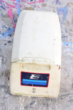 Charger l'image dans la galerie, 7.5 HP Evinrude Cowling, OMC Johnson 1980s engine cover, top, lid, cowl