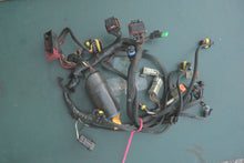 Load image into Gallery viewer, 40 50 60 hp Evinrude 0586863 ENGINE wiring HARNESS Assy electrical Two Stroke
