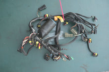 Load image into Gallery viewer, 40 50 60 hp Evinrude 0586863 ENGINE wiring HARNESS Assy electrical Two Stroke