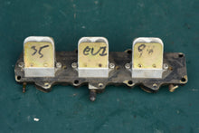 Load image into Gallery viewer, 25 35 HP Johnson Evinrude Carb Intake Manifold 0438077 438077 with reeds 0438610 438610, 1998, omc brp