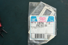 Cargar imagen en el visor de la galería, 120 - 300 hp OMC 332266 Reed Box Gasket block, Aqua Power Morse Controls 1974