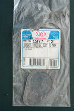 Charger l'image dans la galerie, 90 - 250 hp Aqua Power 1977 Intake Manifold Gasket OMC 323319, oem cross over
