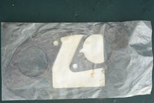 Charger l'image dans la galerie, 90 - 250 hp Aqua Power 1977 Intake Manifold Gasket OMC 323319, oem cross over
